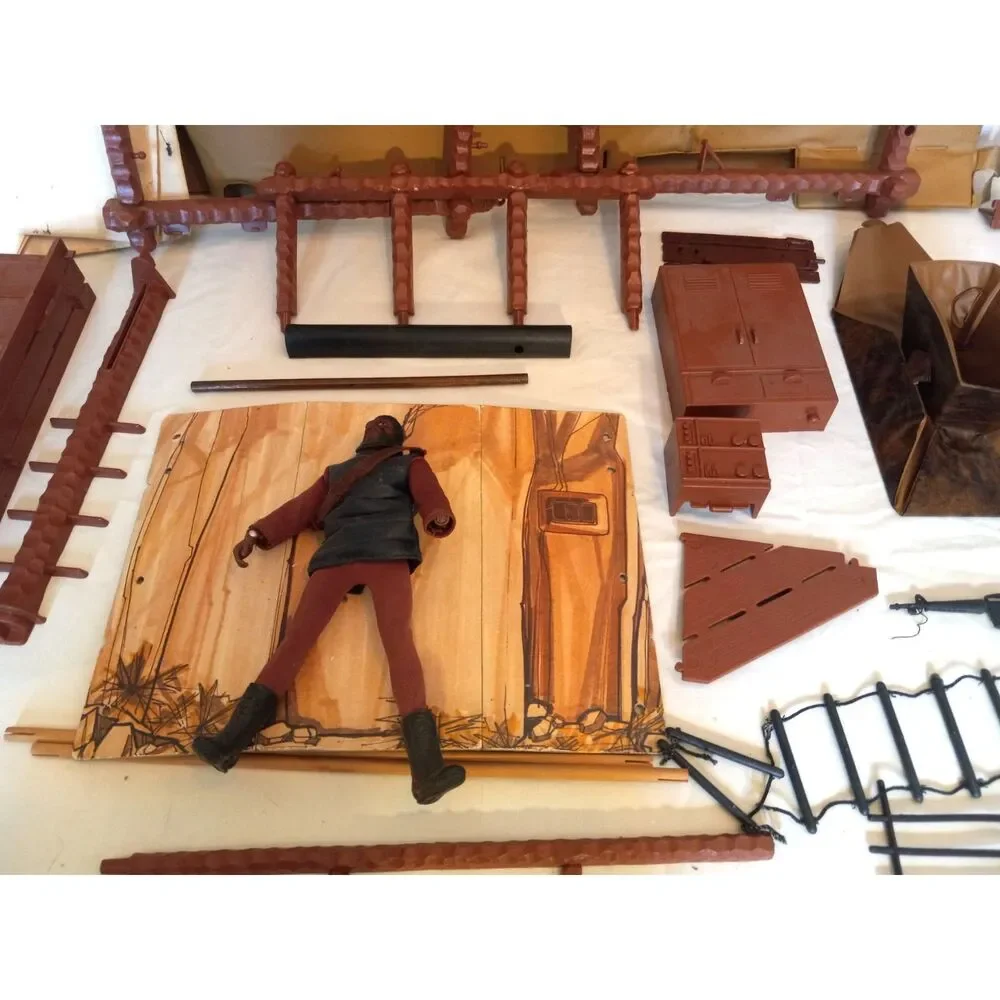 1974 Mego Planet of the Apes Treehouse (Catalog Version) INCOMPLETE w/ ORIG. BOX